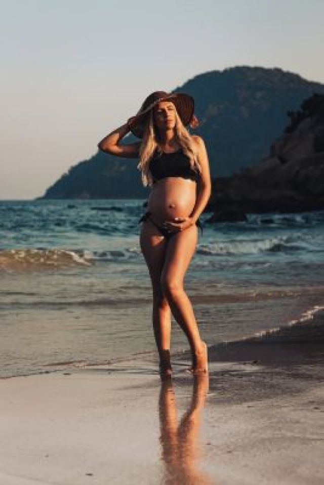 The great benefits of swimming during pregnancy